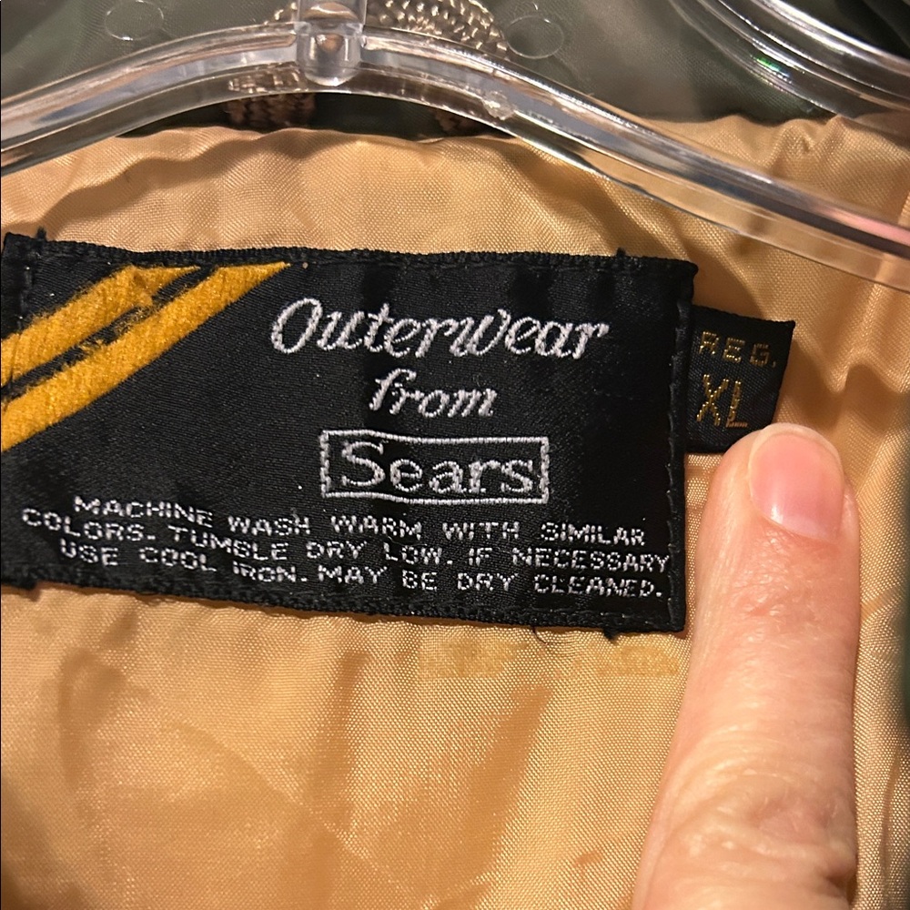 Vgt Sears Dark Green Quilted Puffer Vest. Likely from 70’s. - Picture 2 of 7